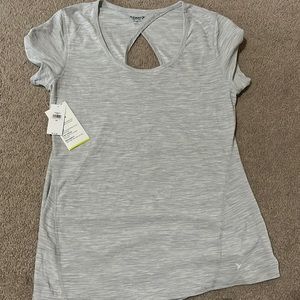 Old Navy active T-shirt extra small new with tags
